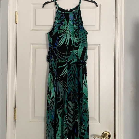 London Times Dresses & Skirts - Green romper, size 10